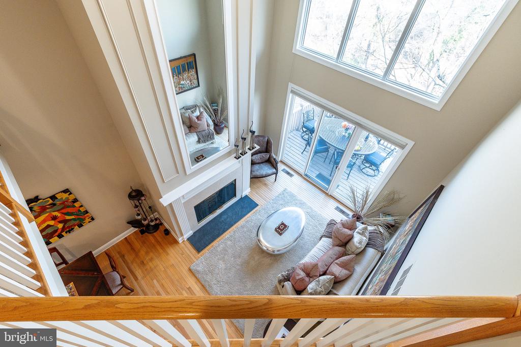 1120 GRANDVIEW TERRACE