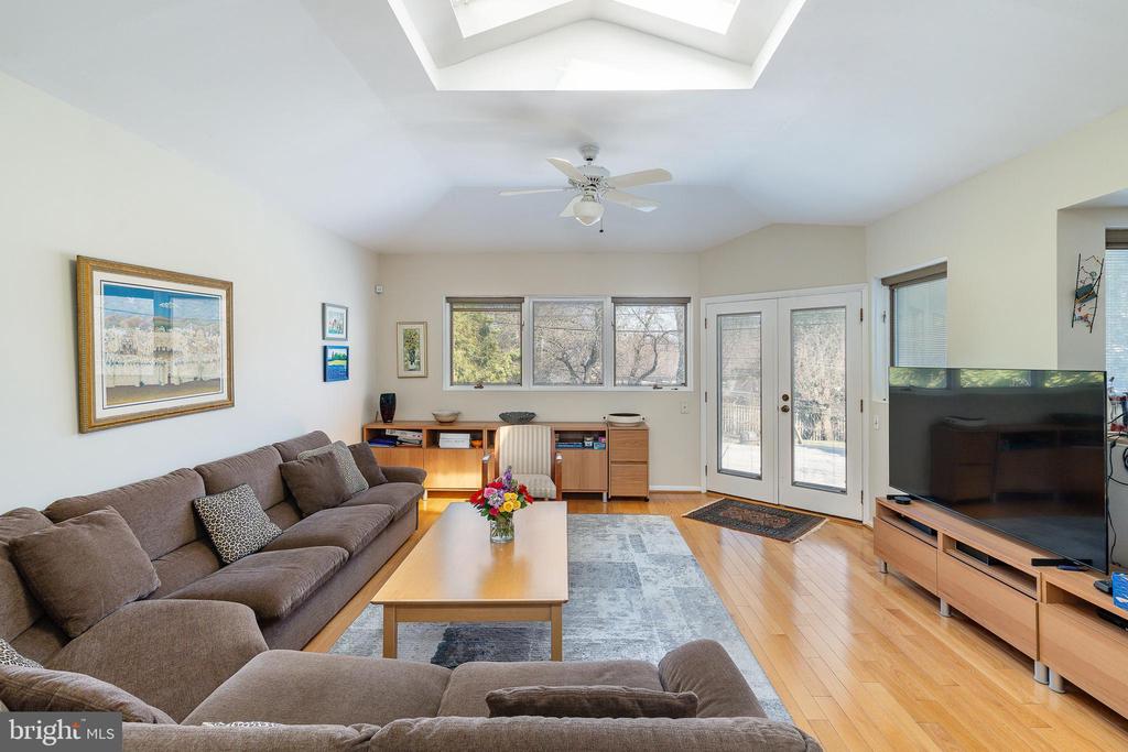 259 TOMKENN ROAD