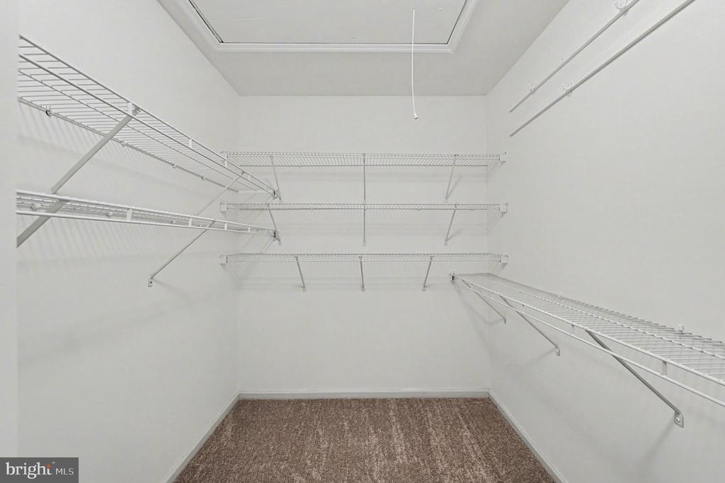 1522 ISAACS COURT
