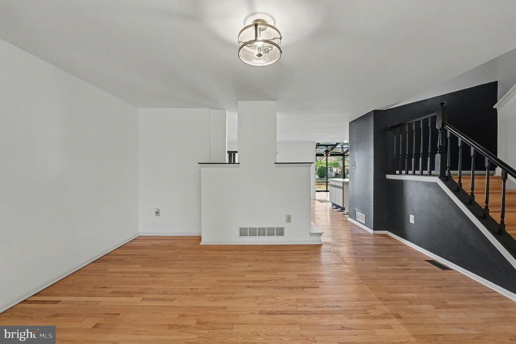 1522 ISAACS COURT