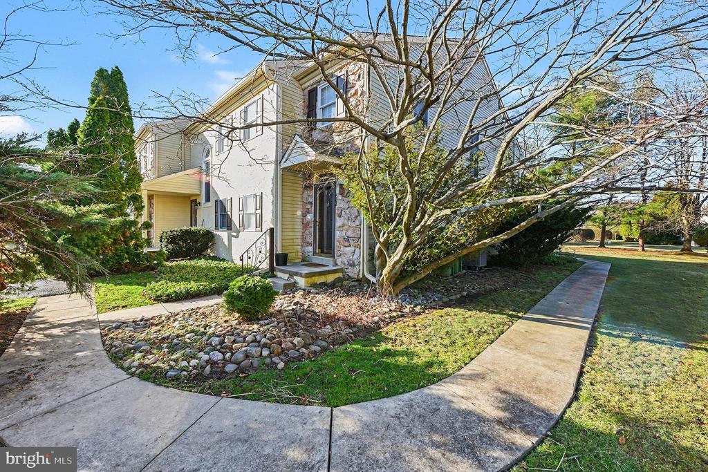1522 ISAACS COURT