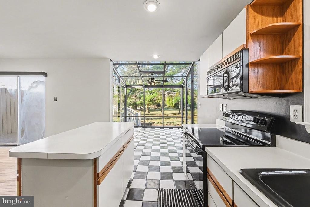 1522 ISAACS COURT