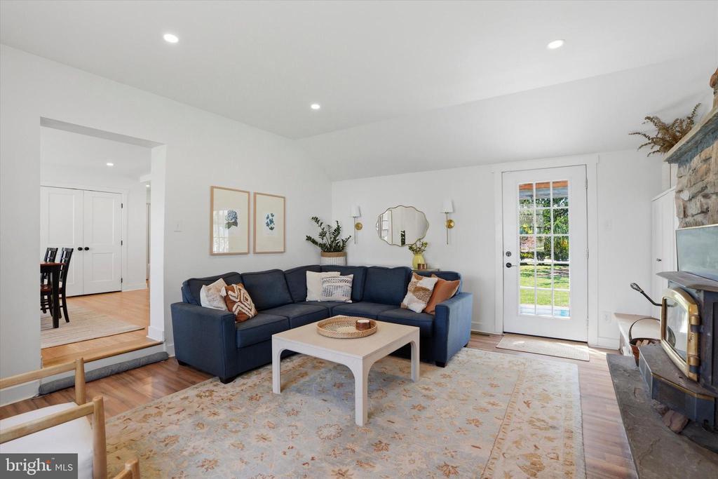 206 GUMBES ROAD