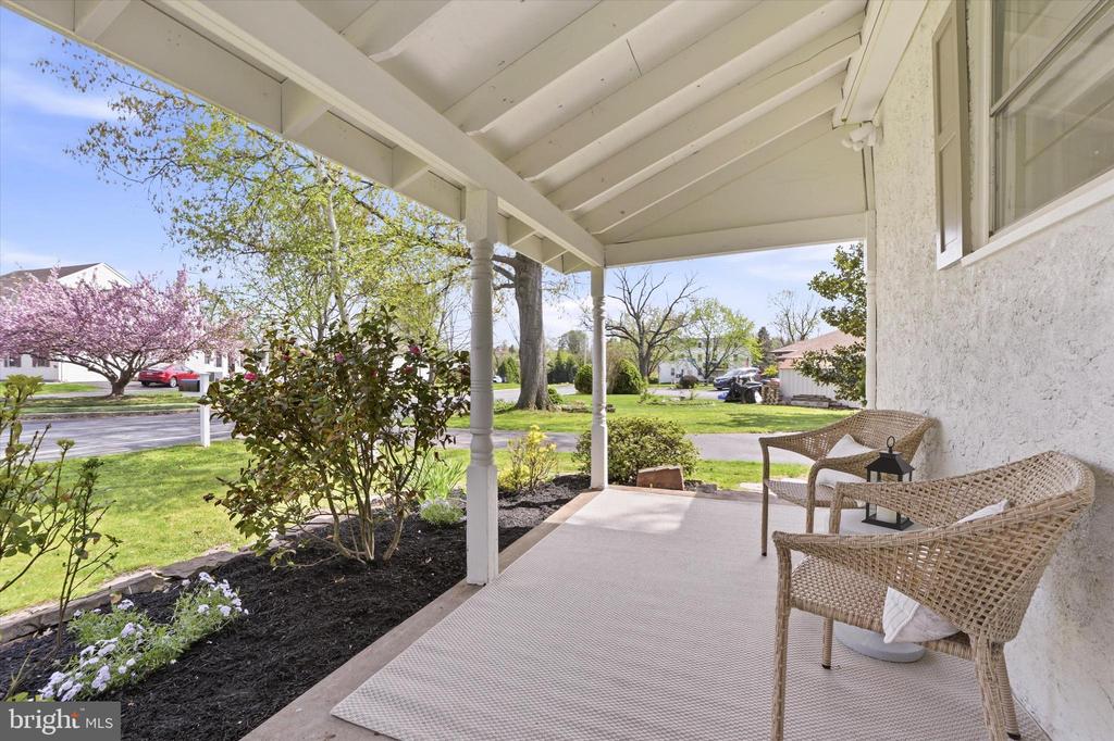 206 GUMBES ROAD