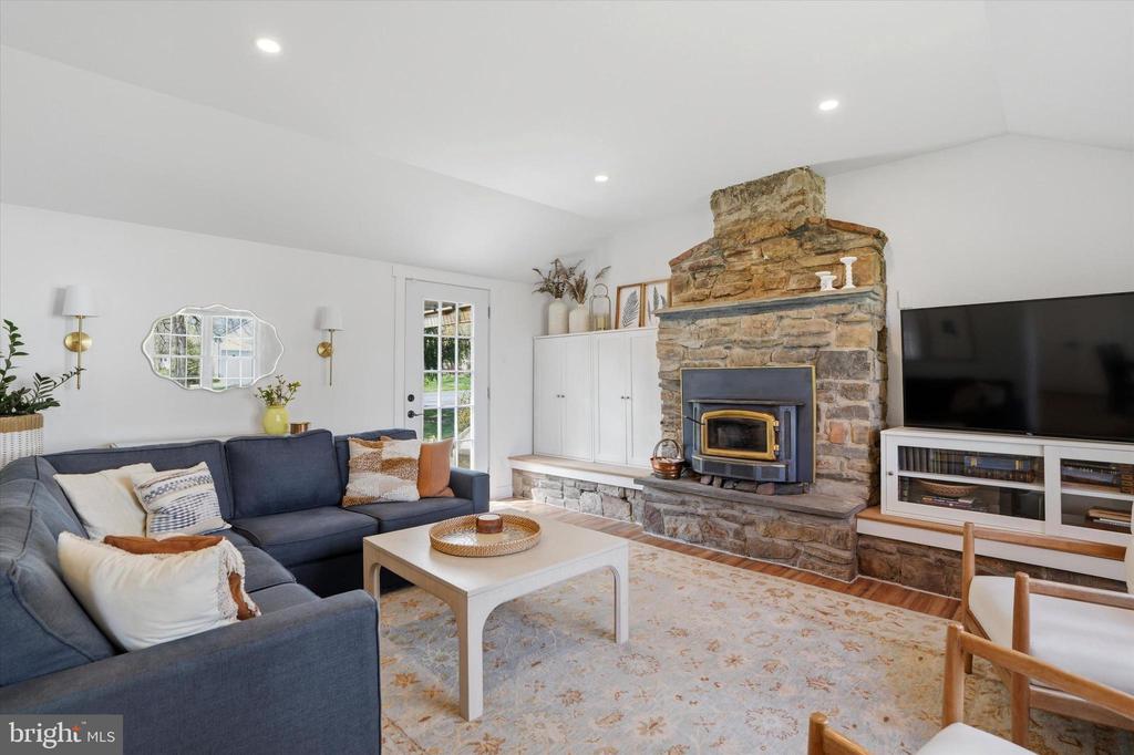 206 GUMBES ROAD