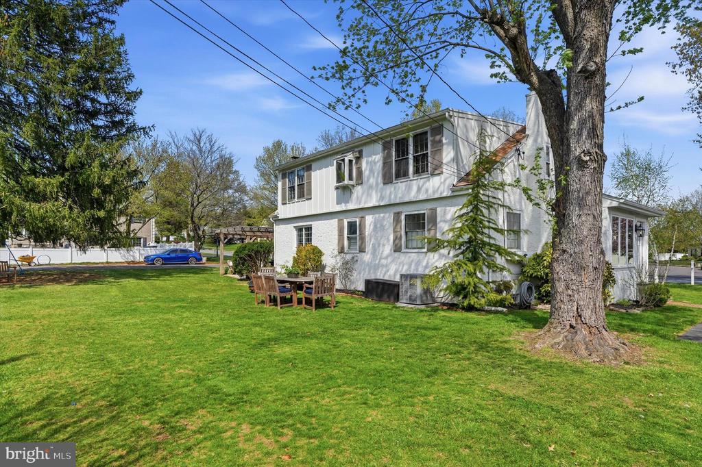 206 GUMBES ROAD