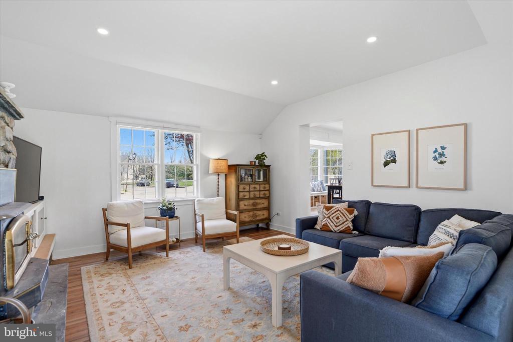 206 GUMBES ROAD
