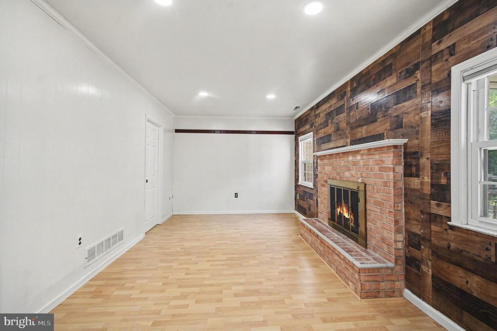 62 GREENWOODS DRIVE
