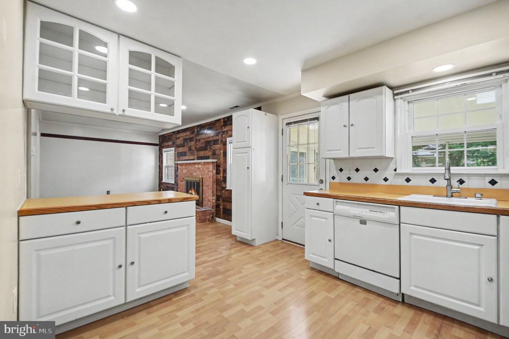 62 GREENWOODS DRIVE