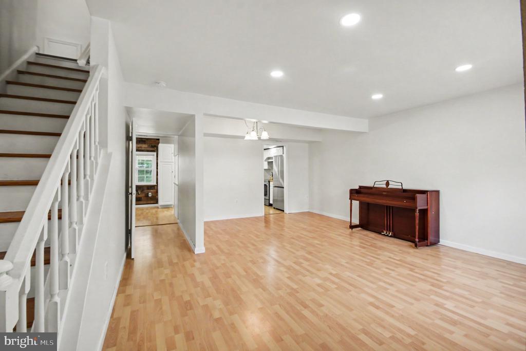 62 GREENWOODS DRIVE