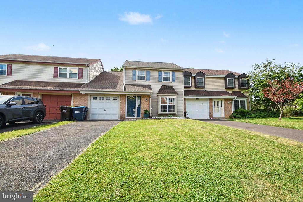 62 GREENWOODS DRIVE