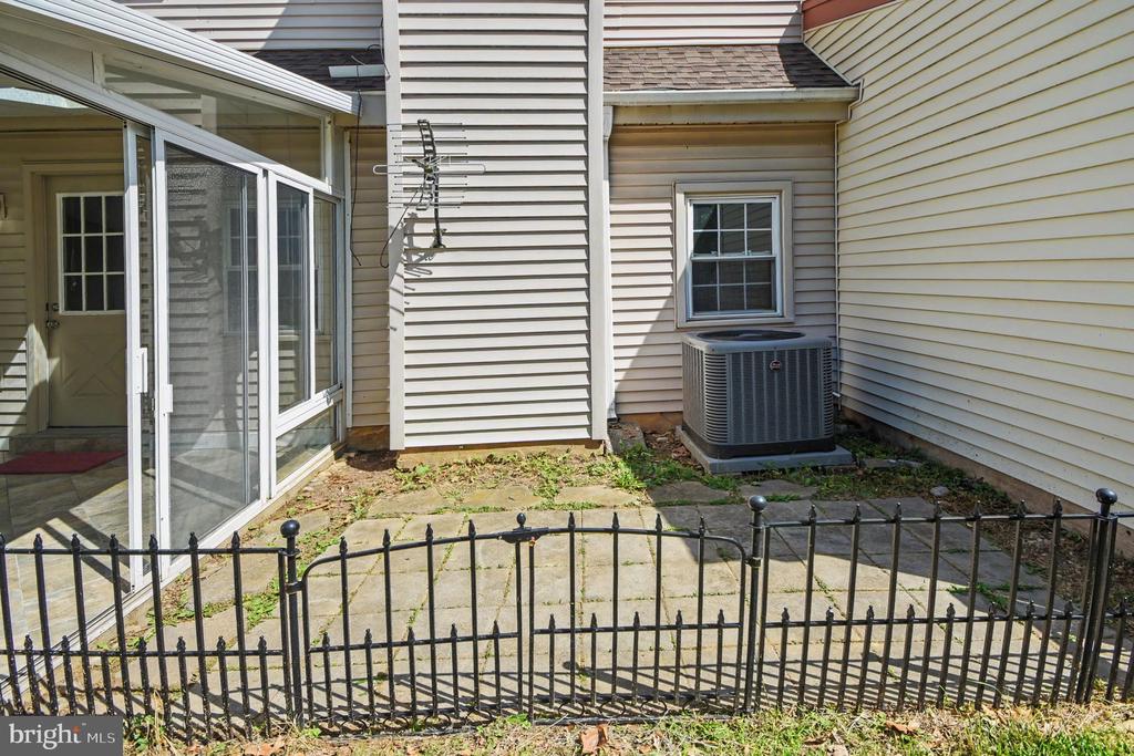 62 GREENWOODS DRIVE