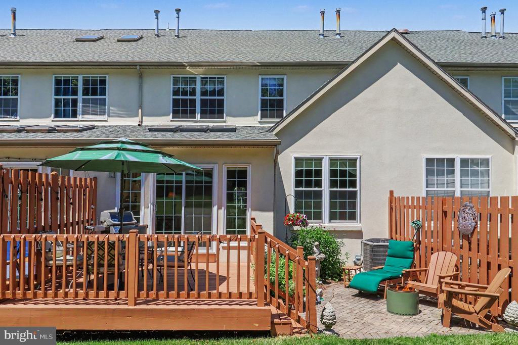 131 MEADOW VIEW LANE