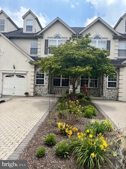 131 MEADOW VIEW LANE