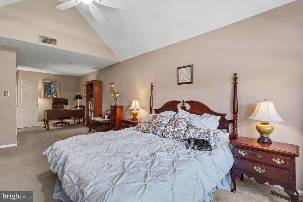 131 MEADOW VIEW LANE
