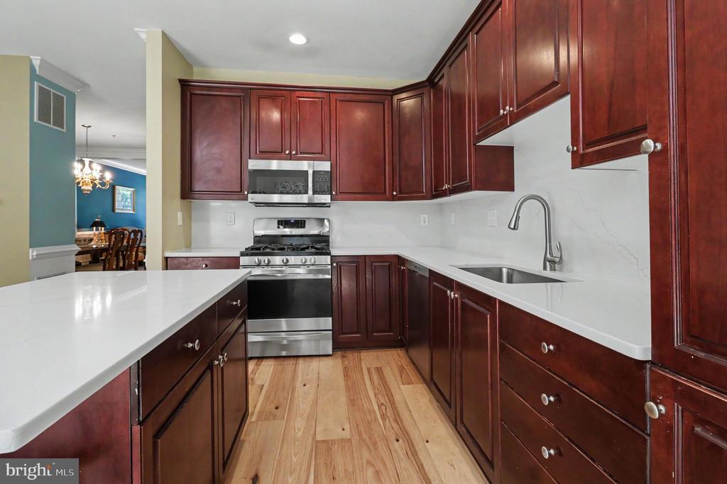 131 MEADOW VIEW LANE