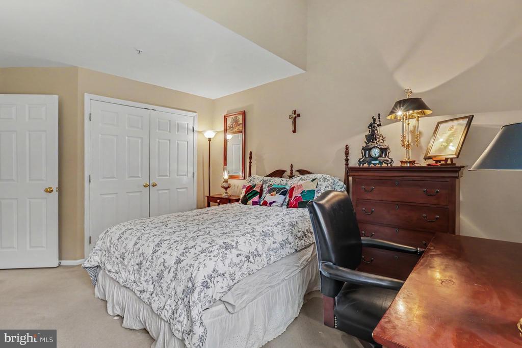 131 MEADOW VIEW LANE