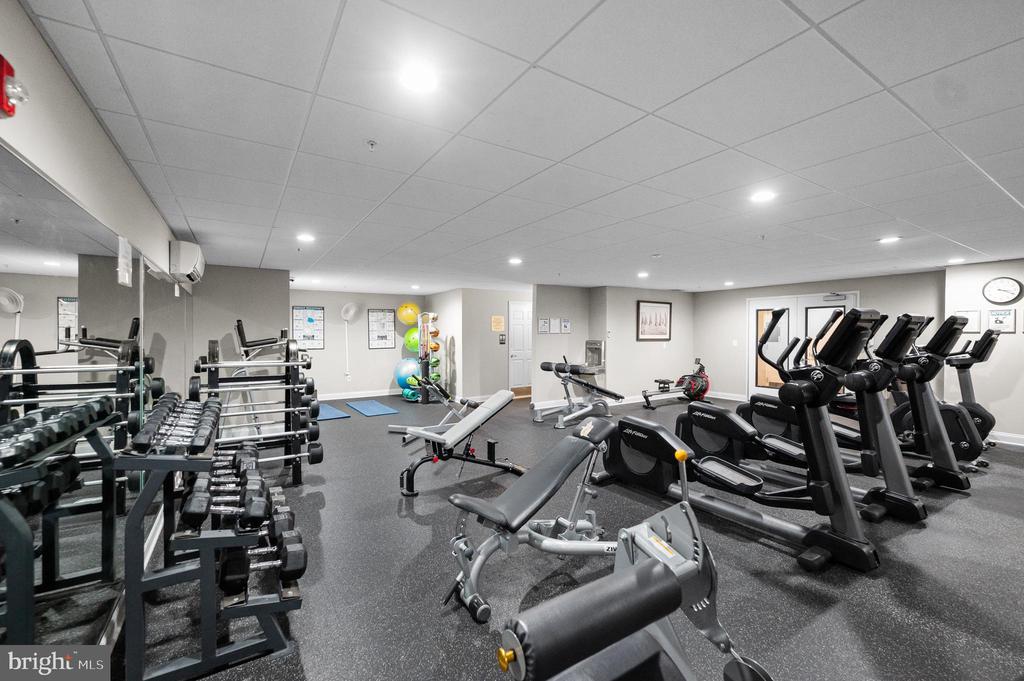 350 W ELM STREET Unit: 3122