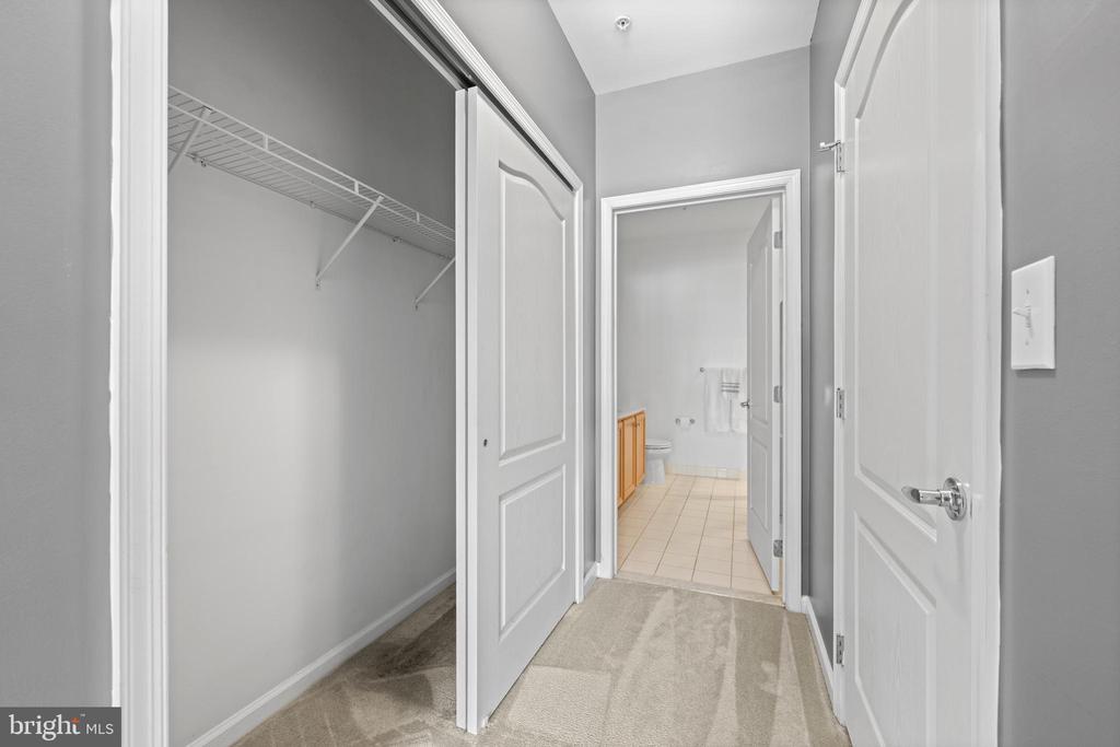 350 W ELM STREET Unit: 3122