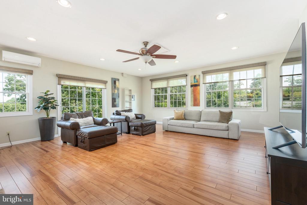8408 ELLISTON DRIVE