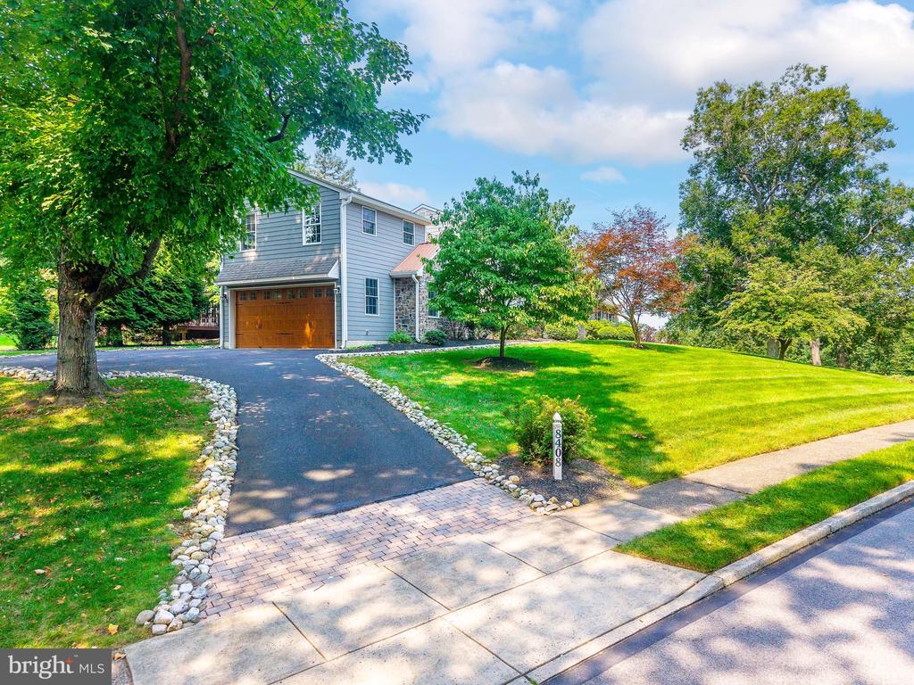 8408 ELLISTON DRIVE