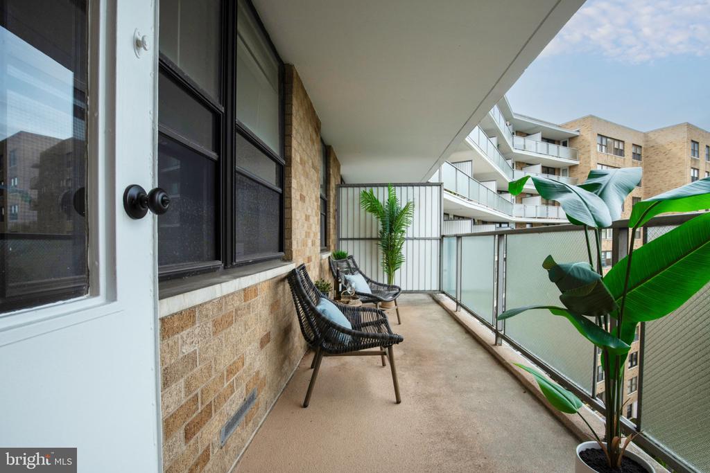 1600 HAGYS FORD ROAD Unit: 8U