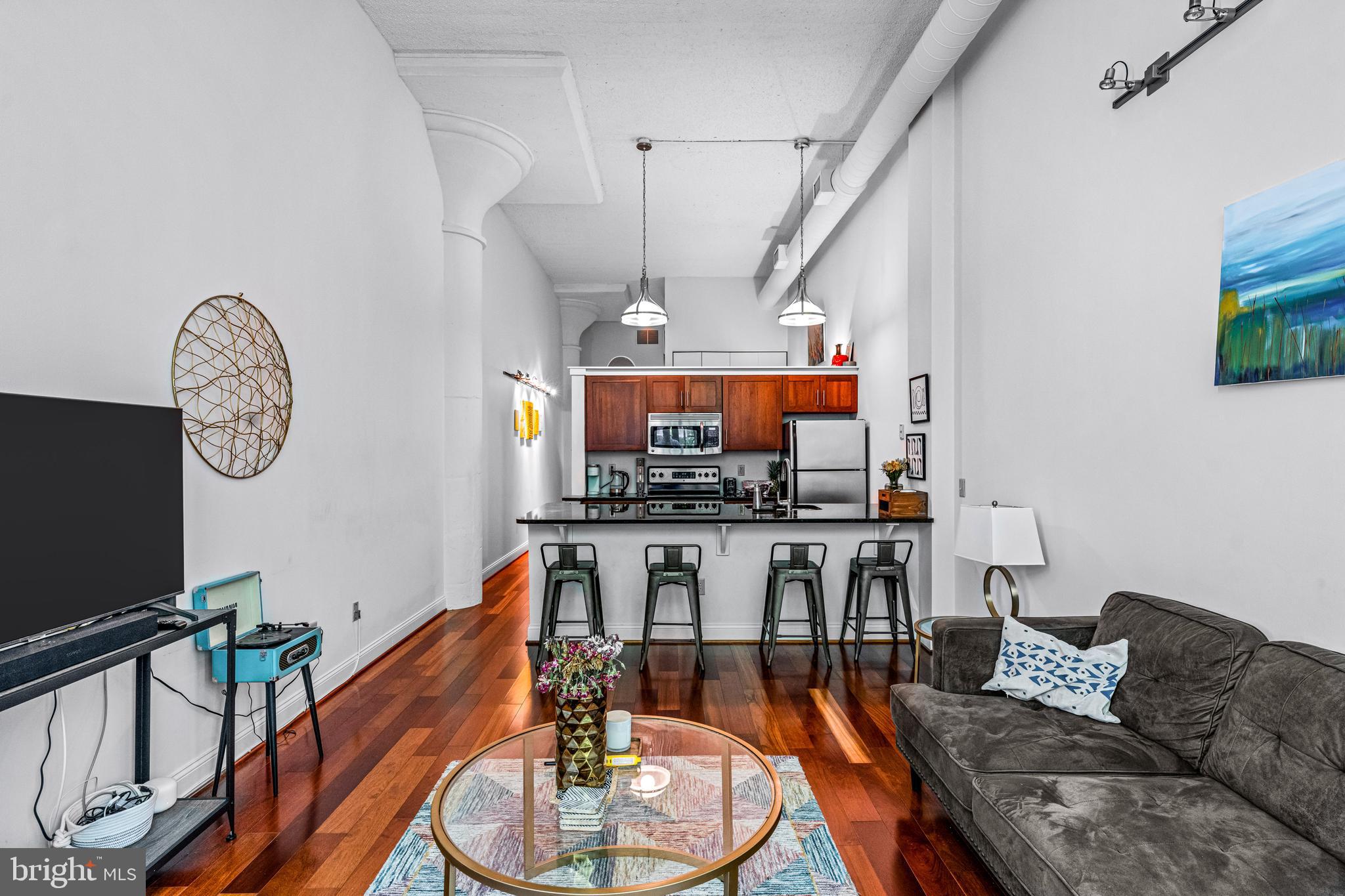 2429-41 Locust St #219