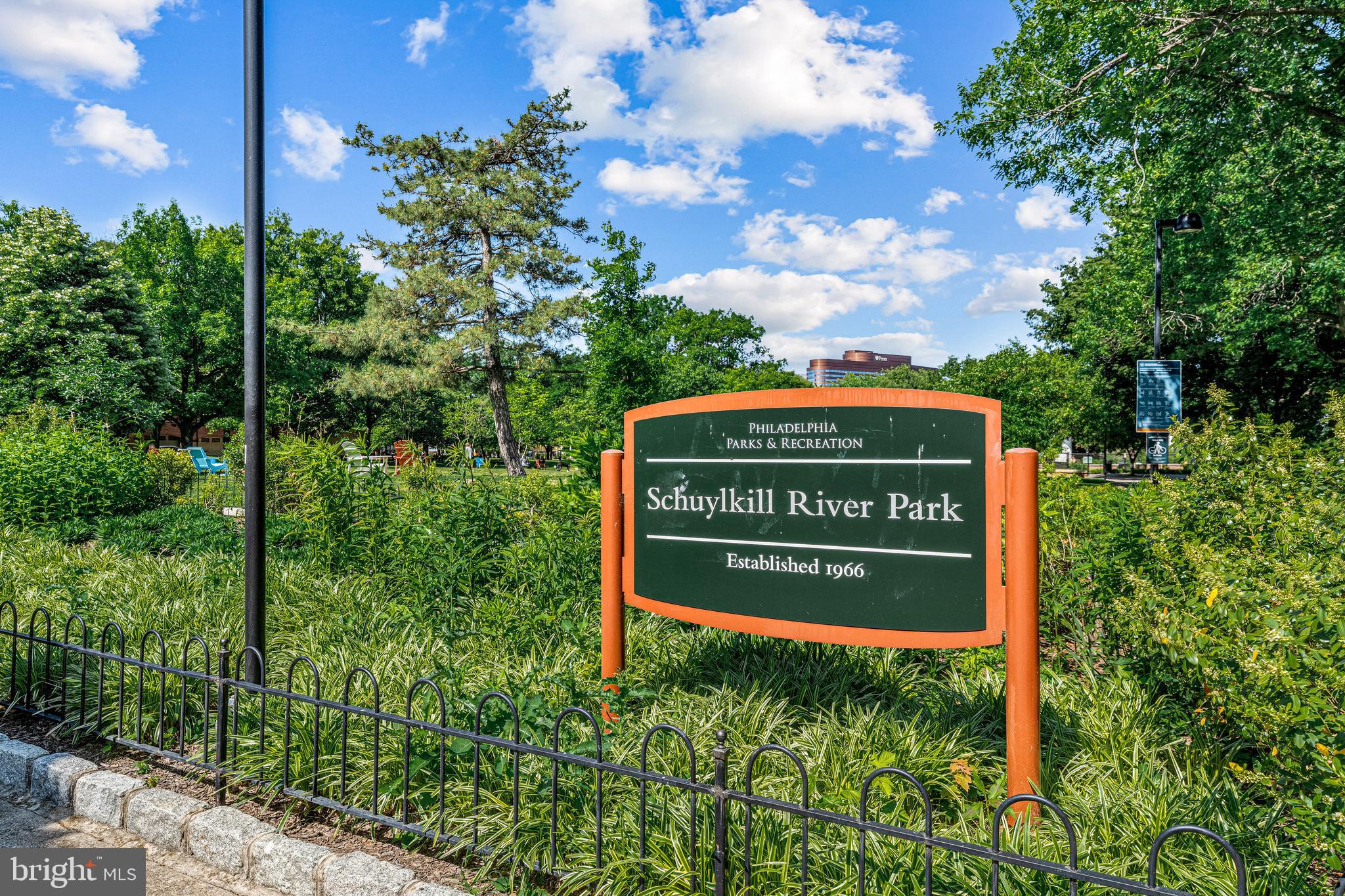 2429-41 Locust St #219