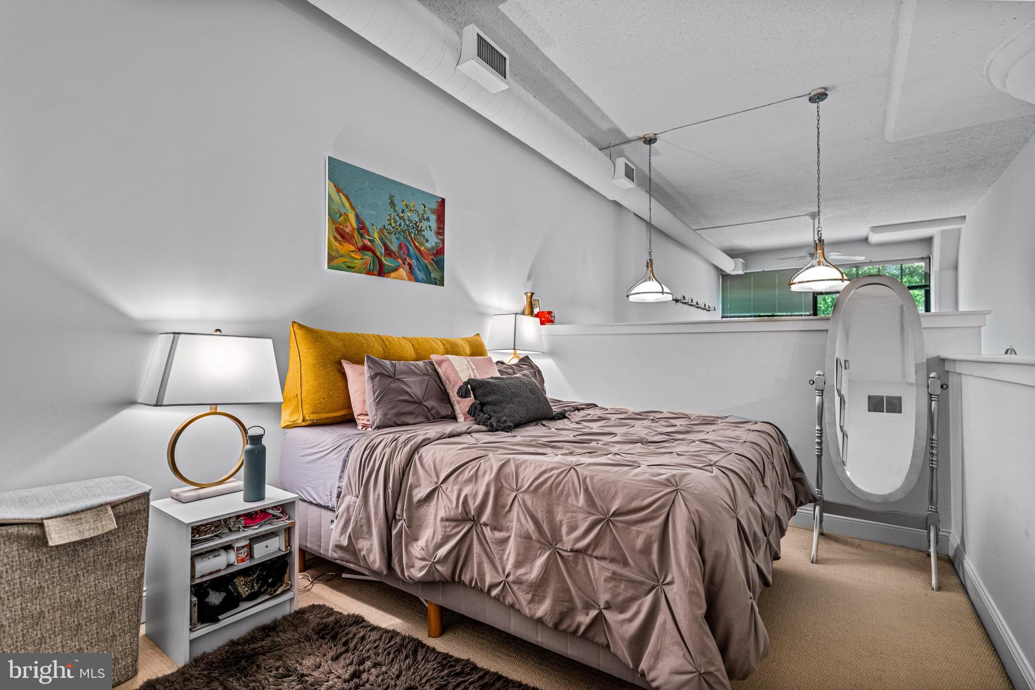 2429-41 Locust St #219