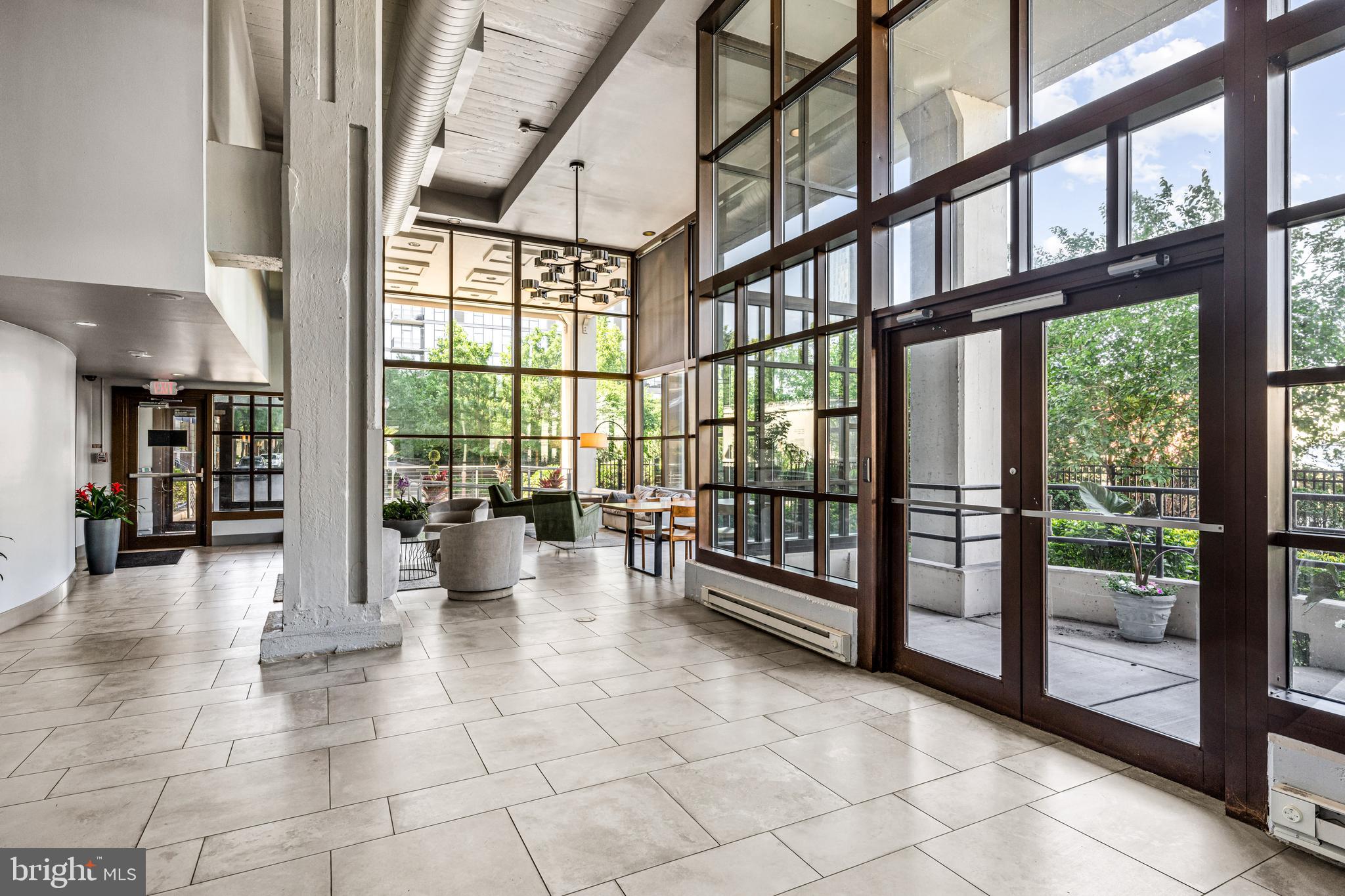 2429-41 Locust St #219