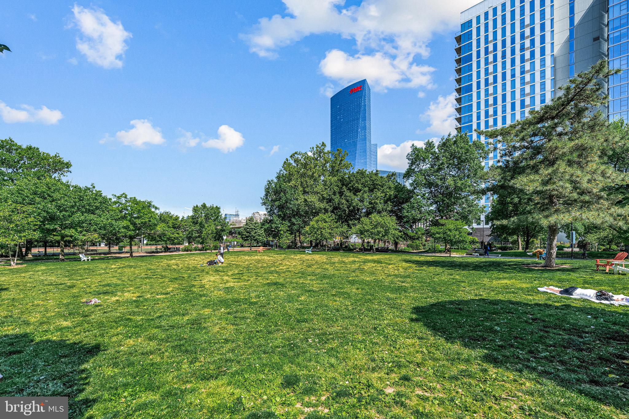 2429-41 Locust St #219