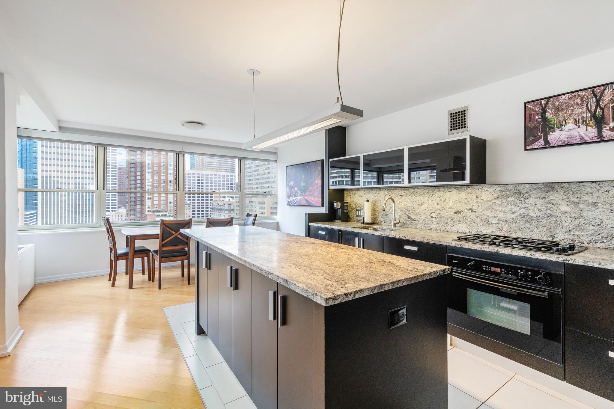 1806-18 Rittenhouse Sq #1803