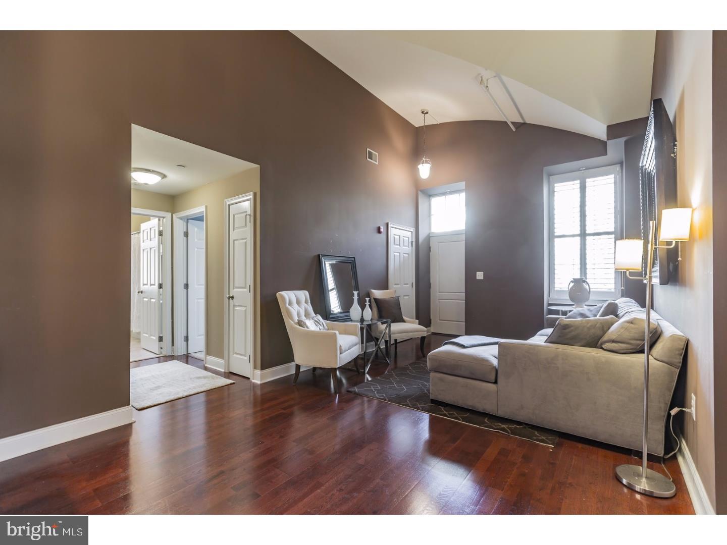 1 Academy Cir #212