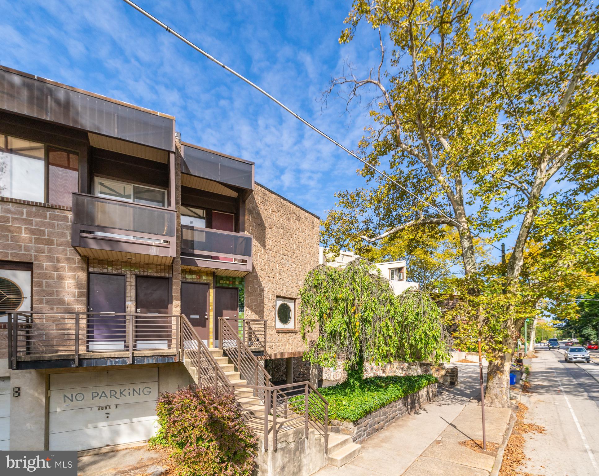 4005 Woodland Ave