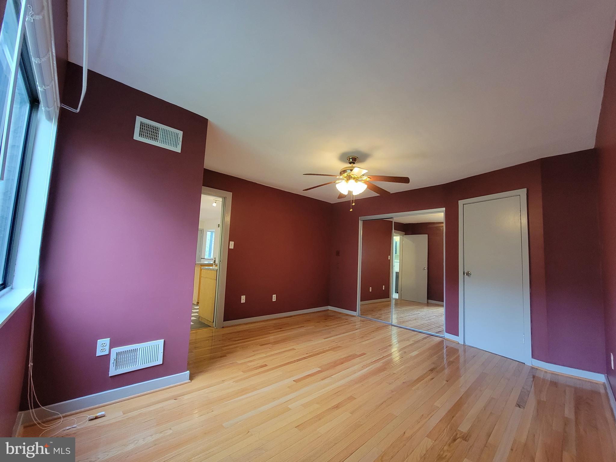 4005 Woodland Ave
