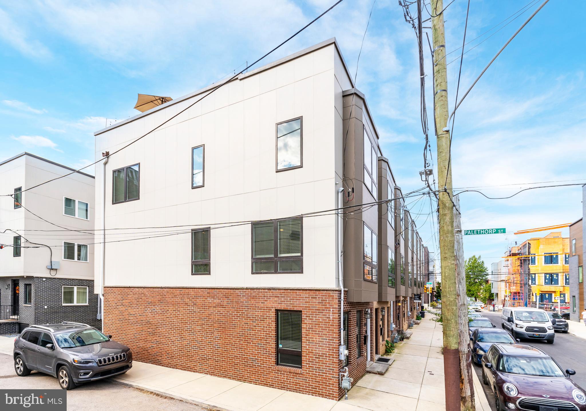 184 W Oxford St