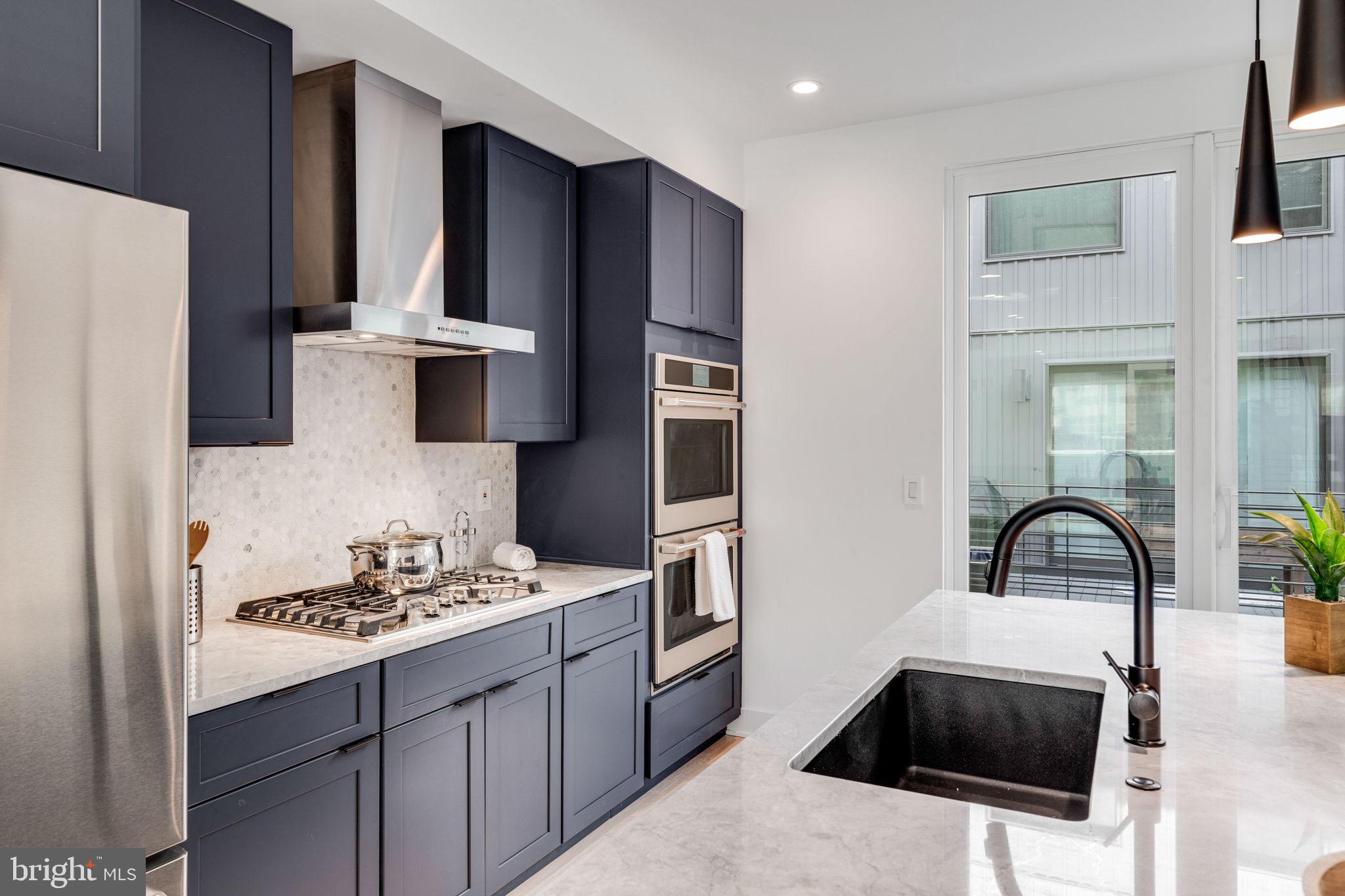 2114 League Ct