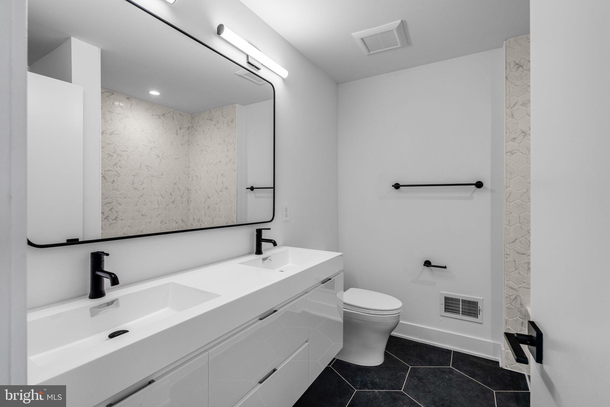 2114 League Ct
