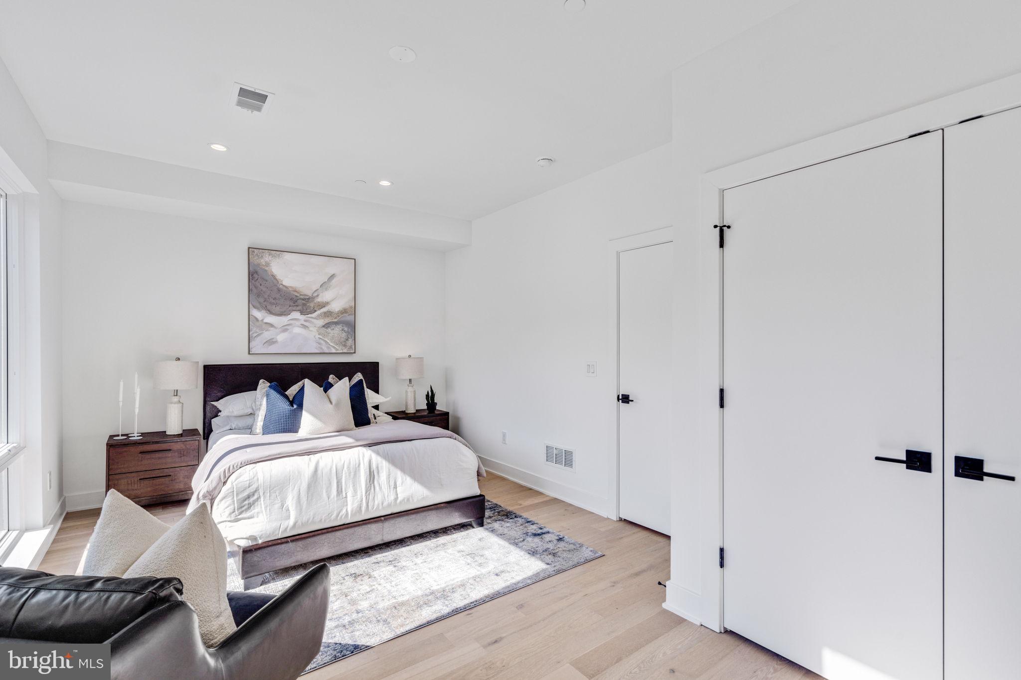 2114 League Ct