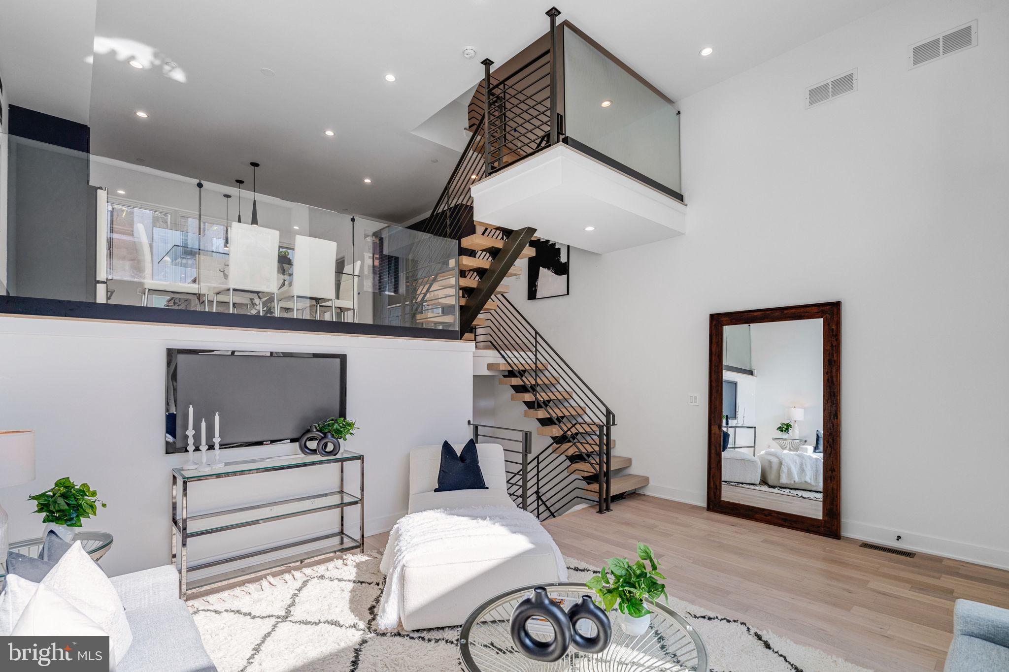 2114 League Ct