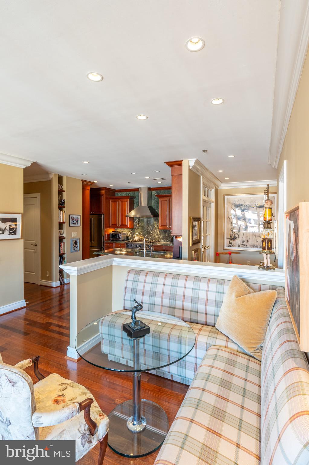 121-35 Walnut St #502