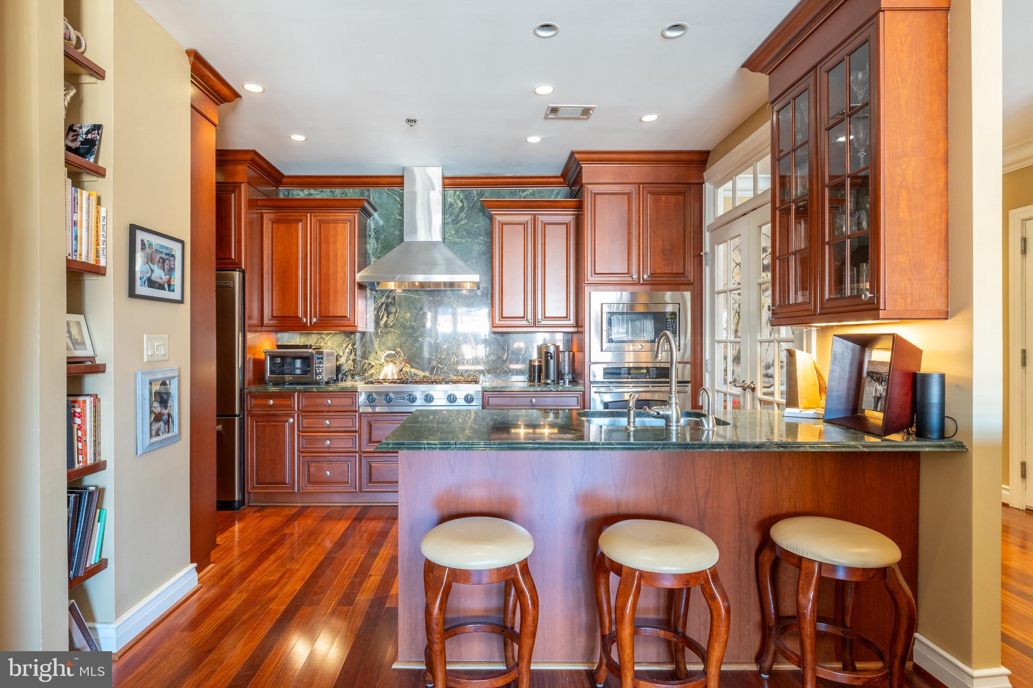 121-35 Walnut St #502