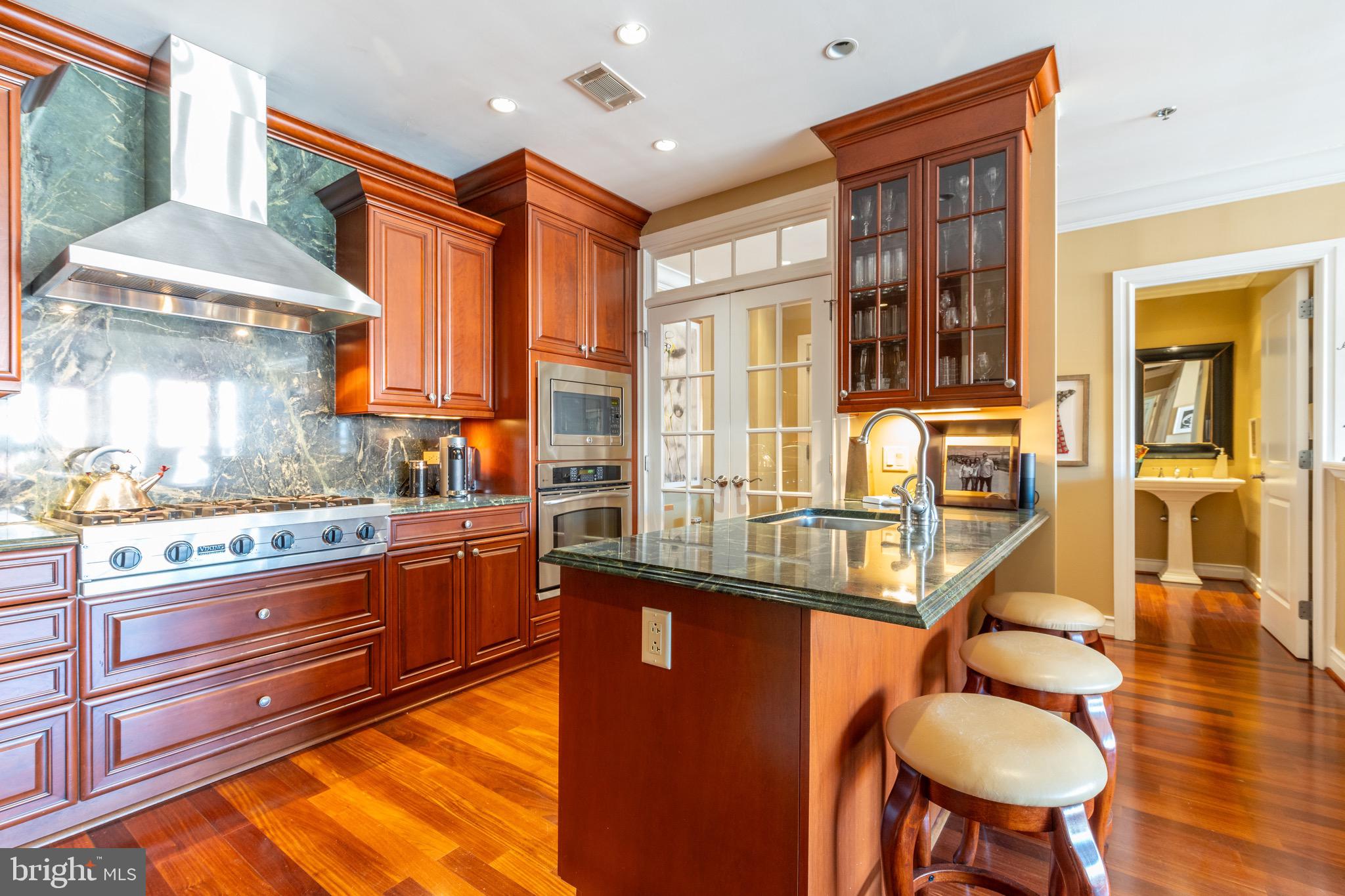 121-35 Walnut St #502