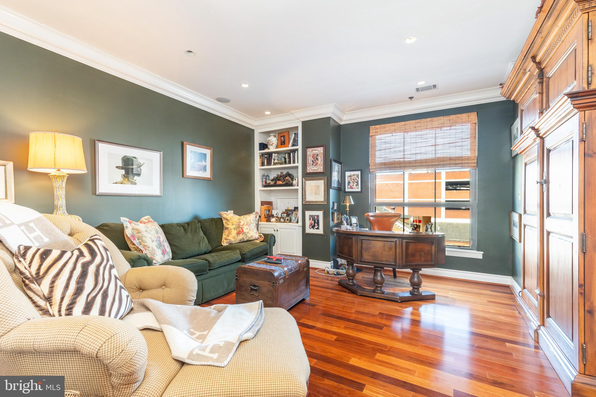 121-35 Walnut St #502