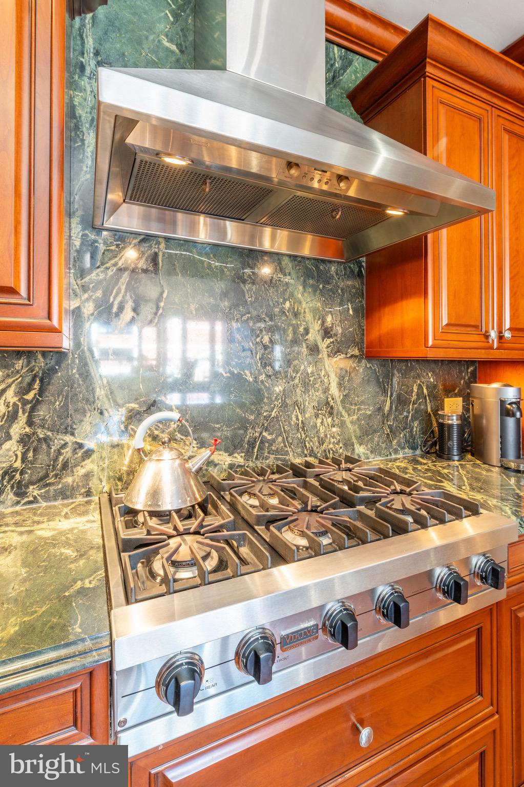 121-35 Walnut St #502