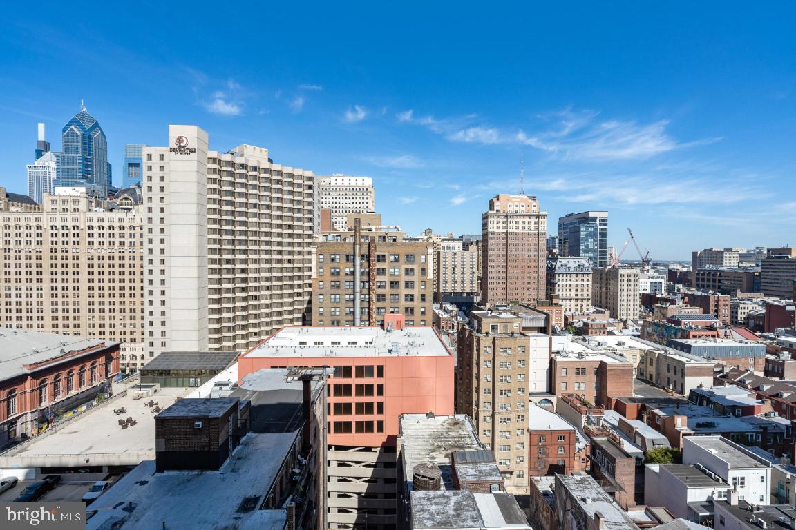 1326-42 Spruce St #1801