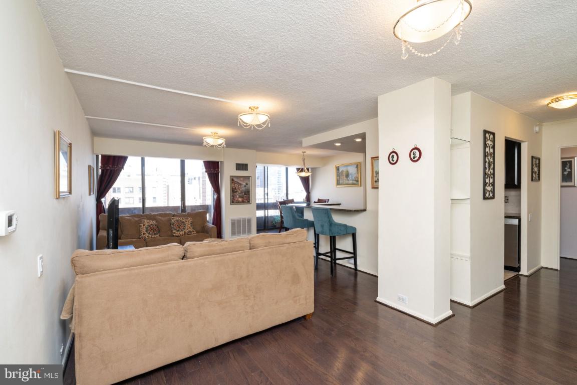 1326-42 Spruce St #1801