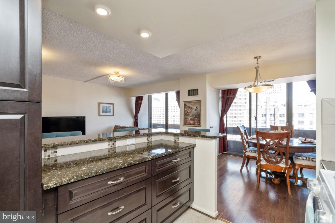 1326-42 Spruce St #1801