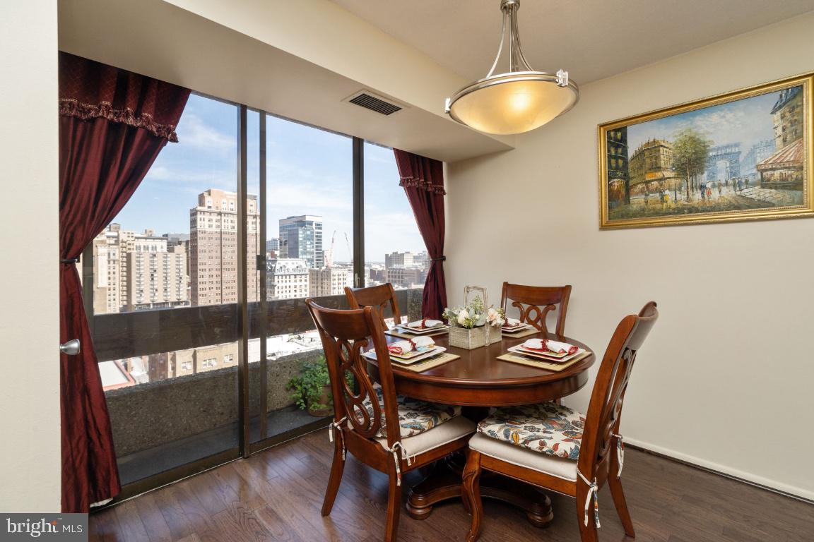 1326-42 Spruce St #1801
