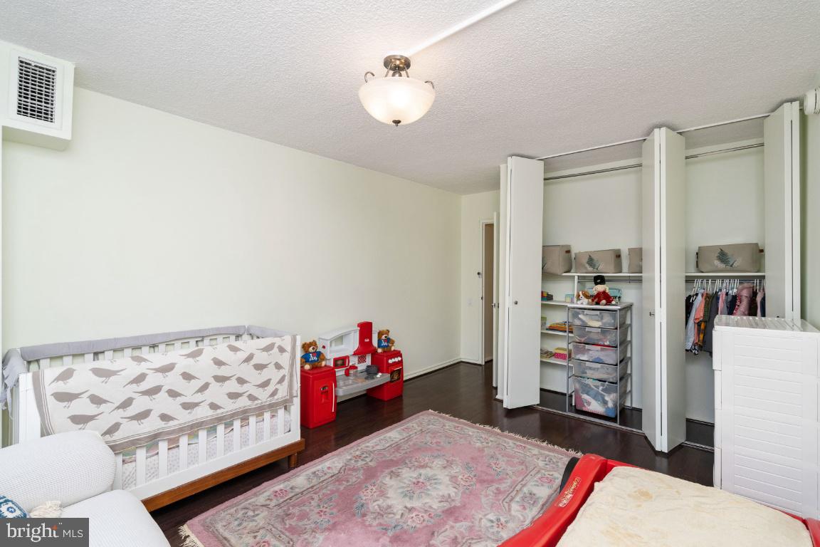 1326-42 Spruce St #1801